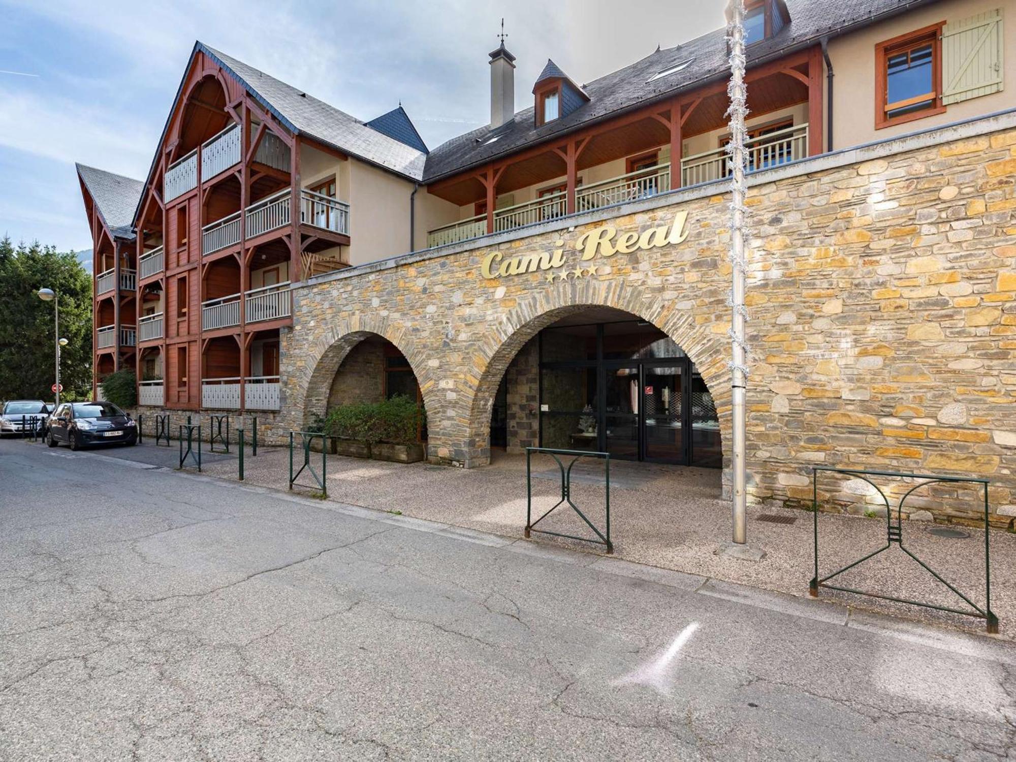 Appartement Duplex Centre Saint-Lary Avec Piscine, Sauna Et Parking - Fr-1-296-395 외부 사진